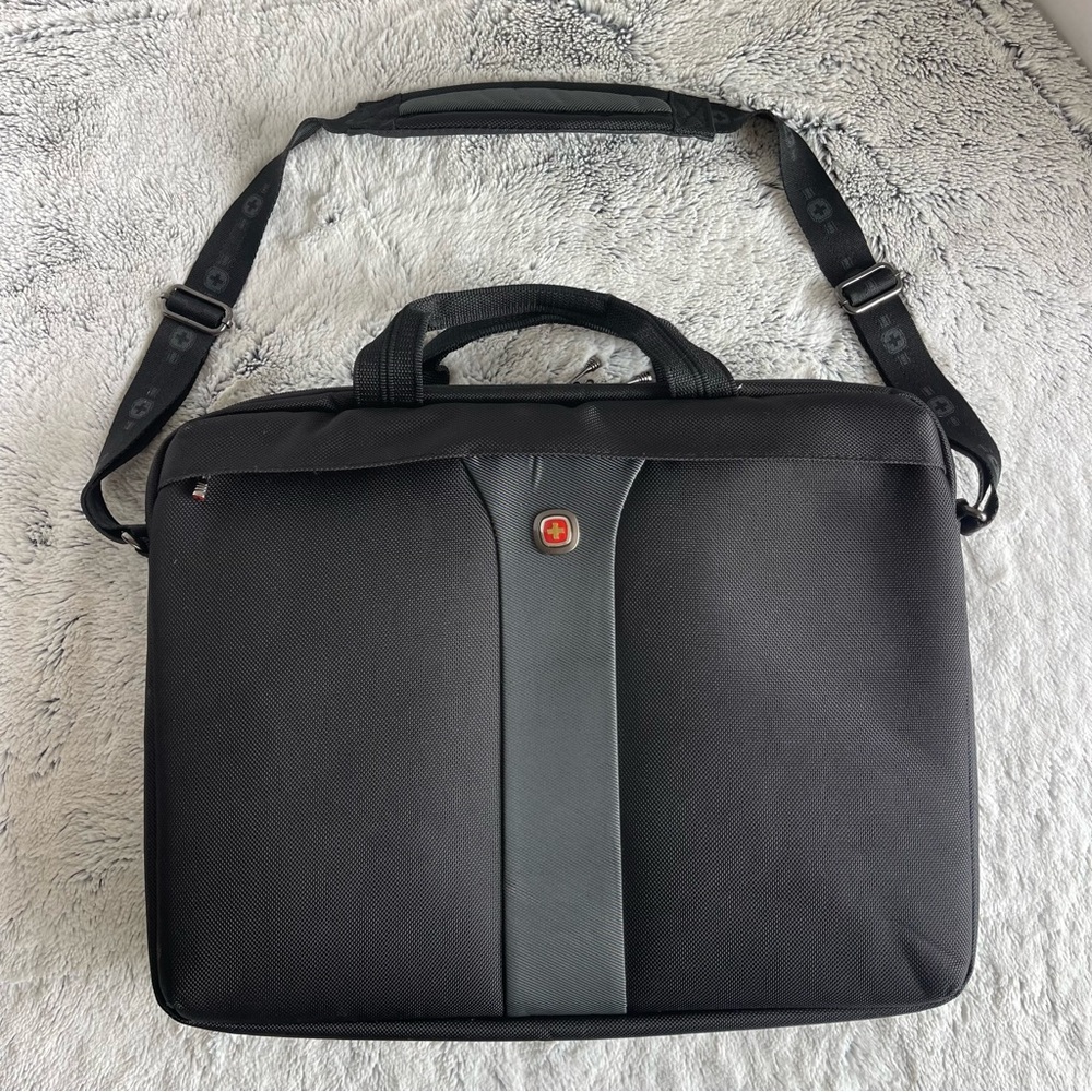 WENGER SWISSGEAR  17” COMPUTER LAPTOP BAG Work
